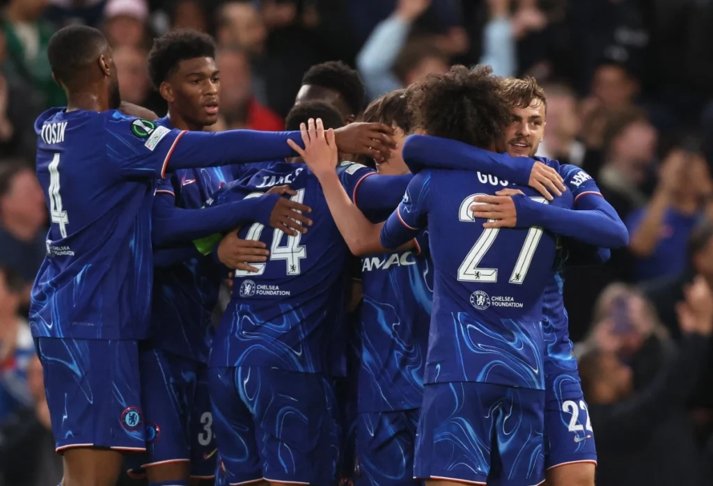 Thoi thóp sau 16 vòng đấu – Lối đi nào cho Chelsea